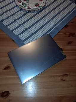 Lenovo IdeaPad 15,6" laptop grå