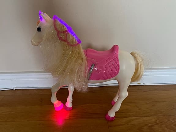 Mattel Barbie häst Princess Adventure interaktiv med ljud & ljus