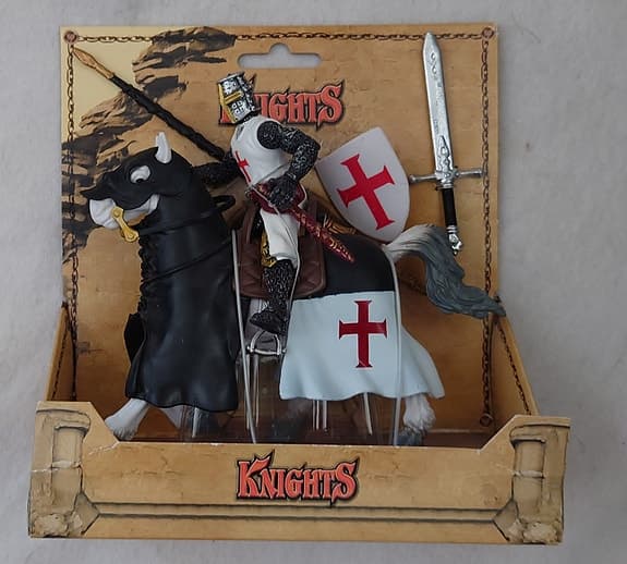 Knights riddare riddarfigur med häst, lans och svärd