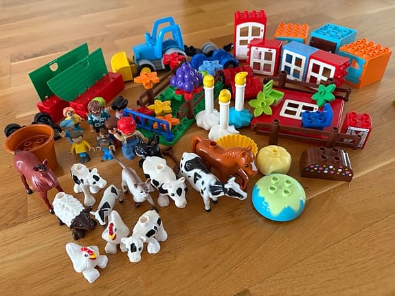 DUPLO