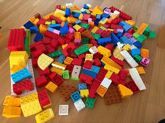 DUPLO