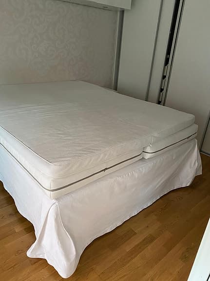 IKEA säng med madrass vit + 2sidobord