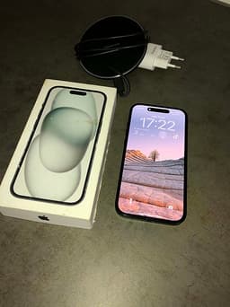 Iphone 15 svart, 64gb, 86 batterihälsa
