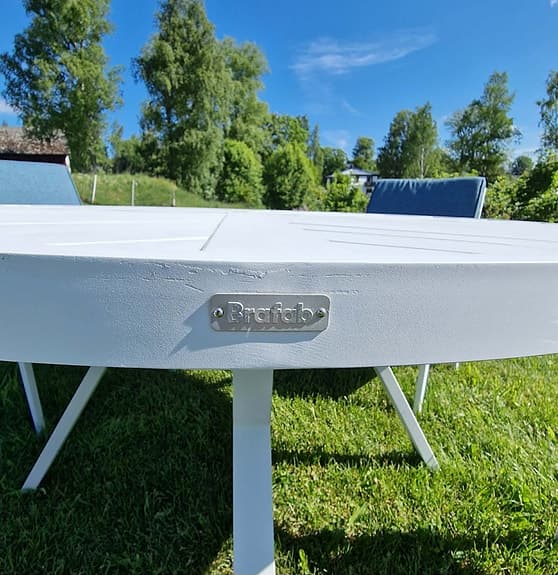 Brafab runt trädgårdsbord med 4 stolar vit