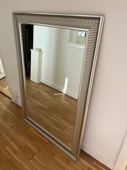 IKEA spegel med silverfärgad ram
