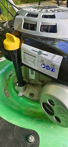 Power Craft gräsklippare bensindriven grön