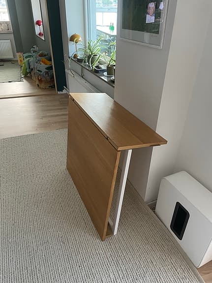 String fällbart bord i ek av Nils Strinning