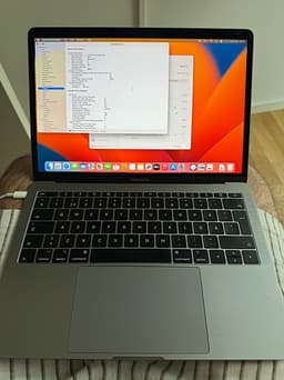 MacBook Pro 13” – i5, 8 GB RAM, 256 GB SSD – Mycket bra batteri