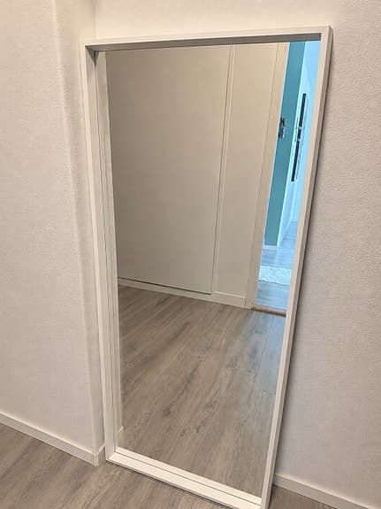 IKEA spegel med vit ram