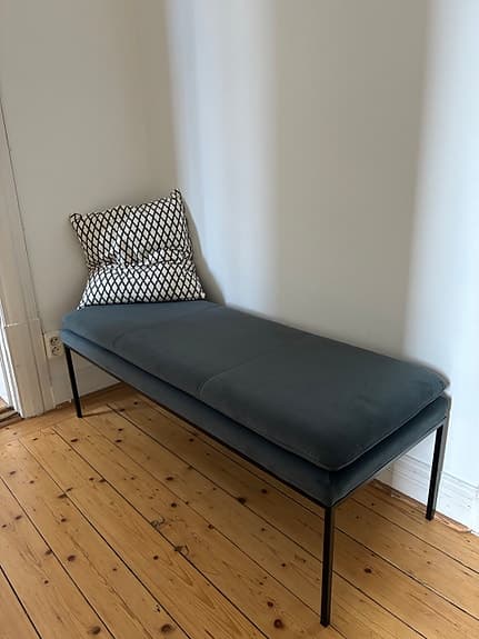 Sittbänk i sammet