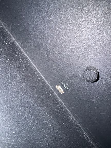 Nattduksbord inbyggd lampa och usb c-port
