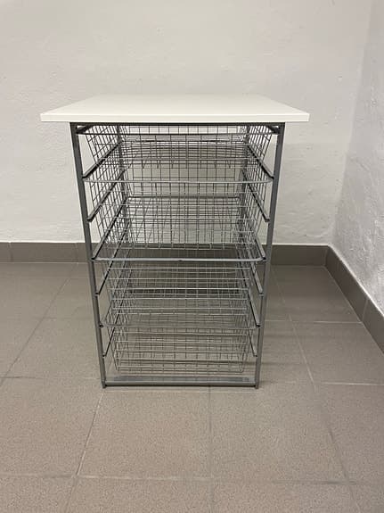 Backstativ med trådbackar