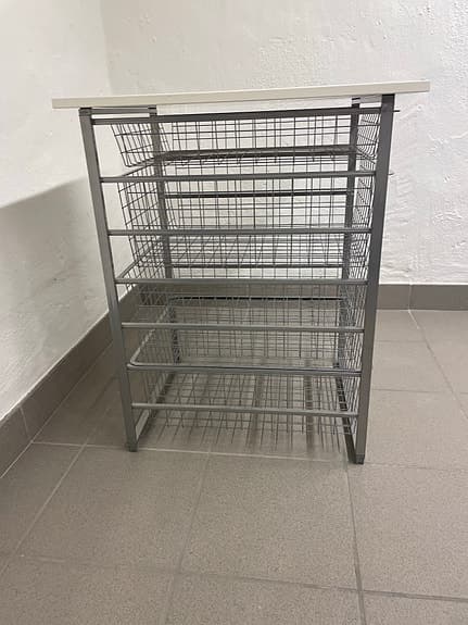Backstativ med trådbackar