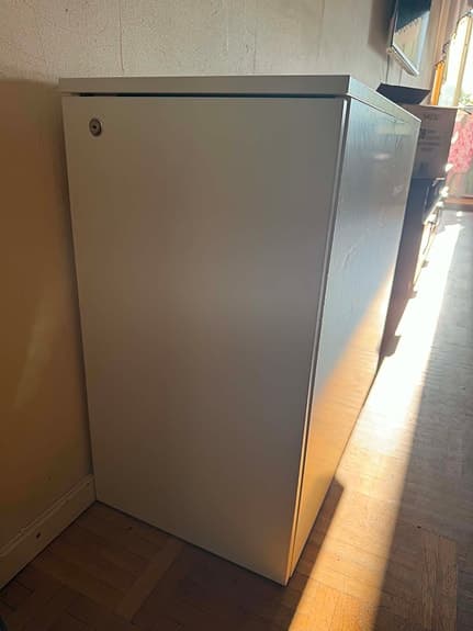 Dokument skåp med lås och en nyckel