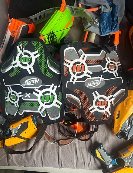 Nerf Dart Tag paket med blasters och utrustning
