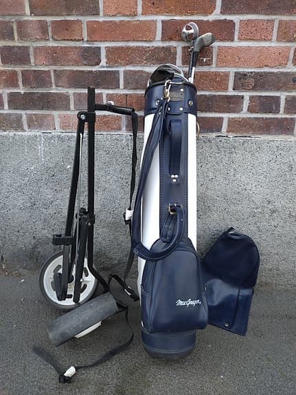 MacGregor Golfbag med klubbor och vagn blå/vit
