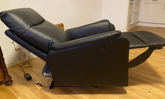 El fåtöljer 2 st. Båda