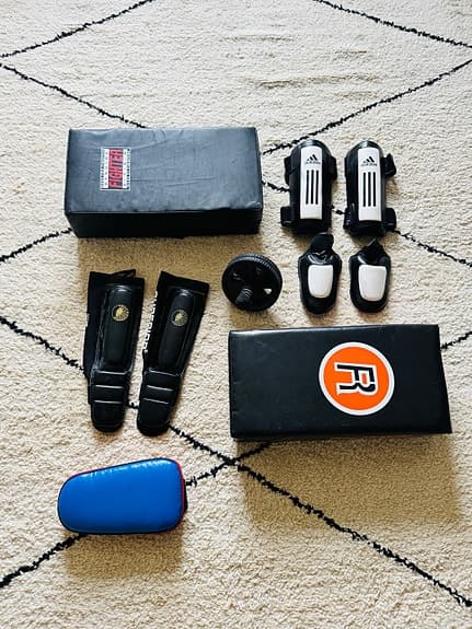 Fighter sparkmitts och skyddspaket för kampsport