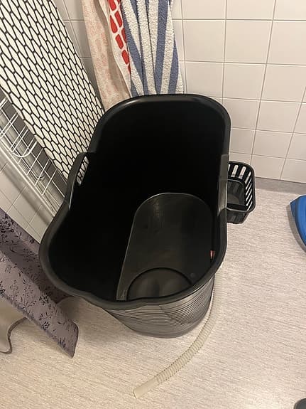 Svart badbalja för vuxna (XL)
