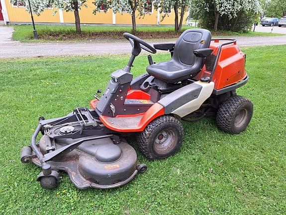 Husqvarna Rider 422 Ts  4wd med sopvals