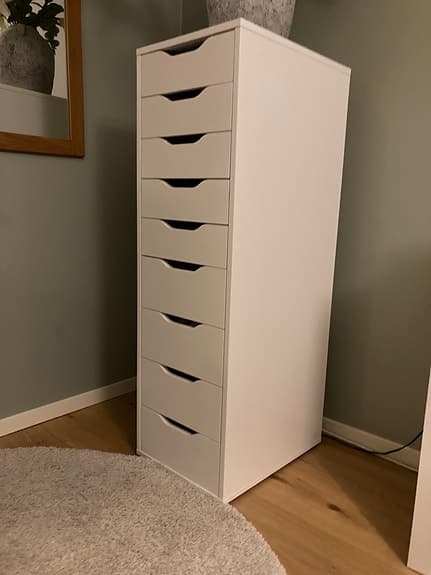 Hurts med 9 lådor Ikea Alex