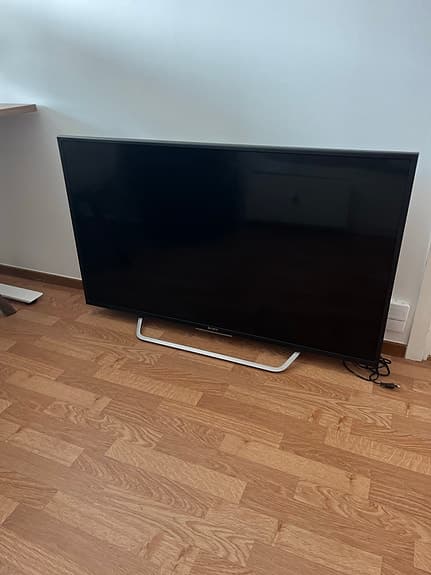 Sony 49” Smart-TV