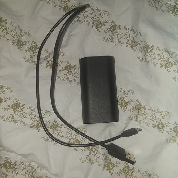 POWERBANK SVART