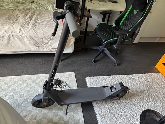 Xiaomi Mi Electric Scooter Essential