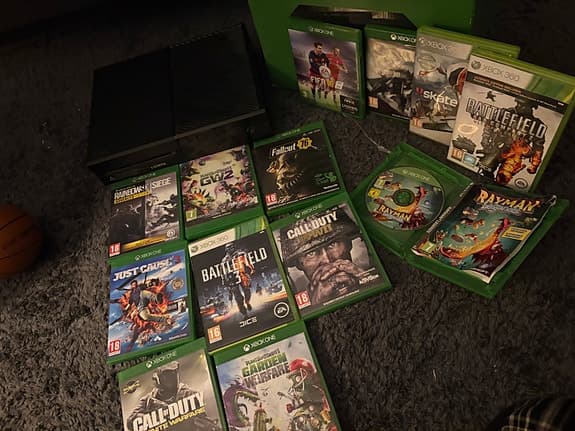 Microsoft Xbox One spelkonsol svart 1TB