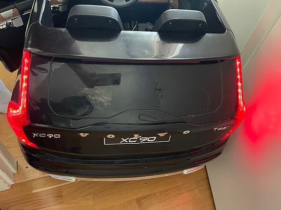 Volvo X90 elbil barn