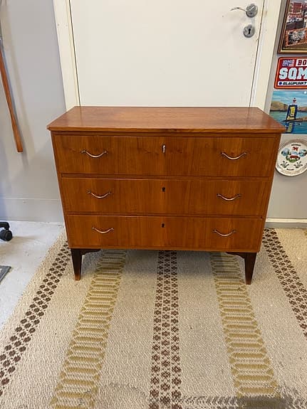 Teak Byrå 1950-60 Tal.