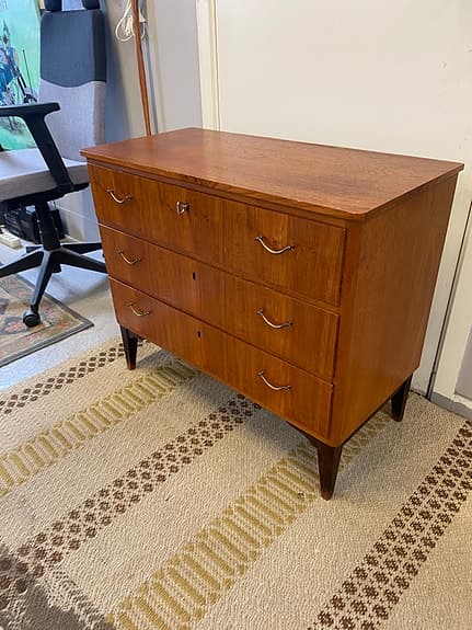 Teak Byrå 1950-60 Tal.