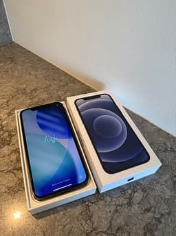 Apple iPhone 12 64 GB svart