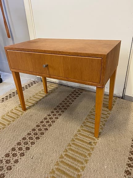 Hall Byrå/Sängbord Ek 1950-60 Tal.
