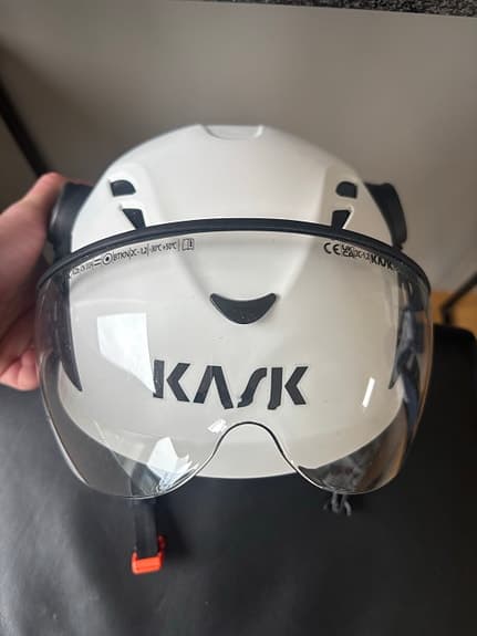 Kask skyddshjälm vit med visir och hörselskydd