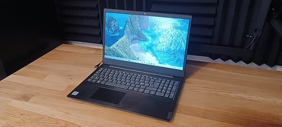 Lenovo IdeaPad 15"