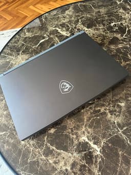 MSI 15,6" gaminglaptop RTX 3050 i5 8GB RAM
