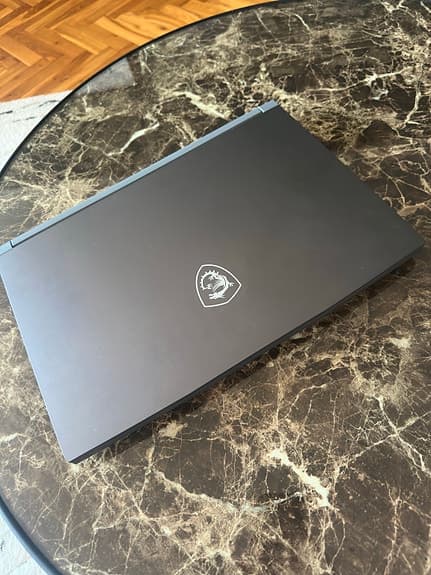 MSI 15"