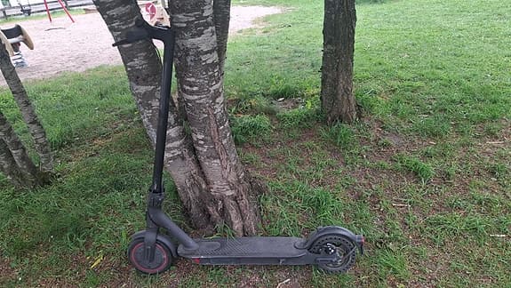 Xiaomi elsparkcykel svart