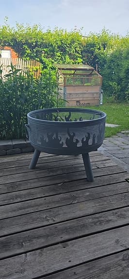 Grå eldstad / eldkorg för uteplats
