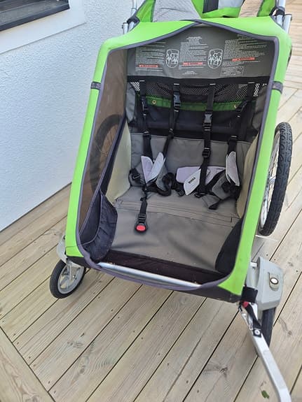 Cykelvagn för 2 barn. Thule cheetah xt 2