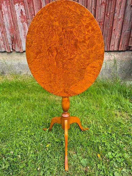 Gammalt fällbord vippbord