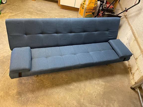Nästan ny bäddsoffa