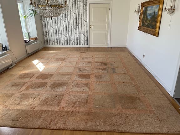 Kasthall Ateljé matta rutmönstrad beige