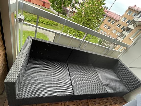 Loungegrupp för balkong/uteplats – soffa, divan/sittpall och bord