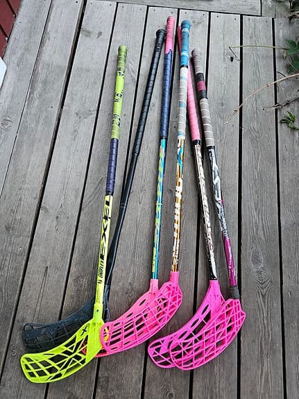 Blandade innebandy klubbor