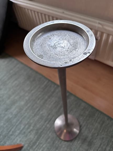 Perfect Home ljusstake på fot i metall