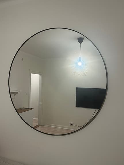 IKEA rund spegel med svart ram