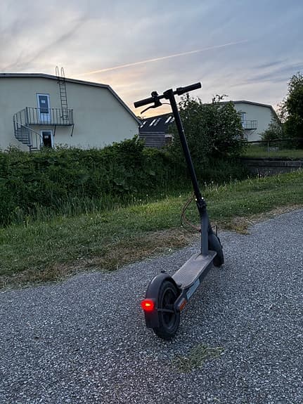 Xiaomi elsparkcykel svart pro 2
