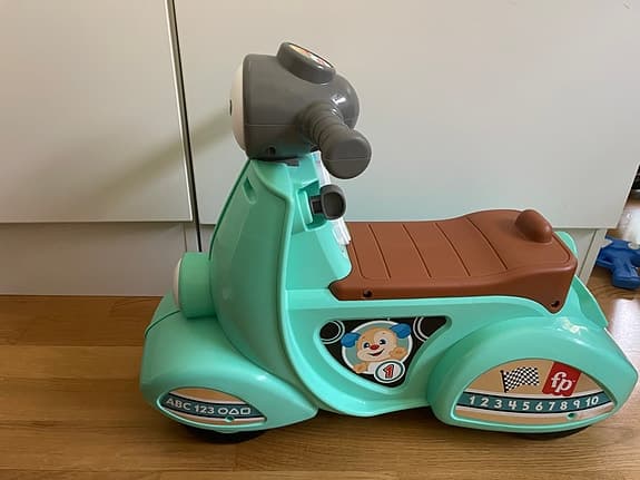 Scooter Fisher- Price ljus ljud med förpackningen